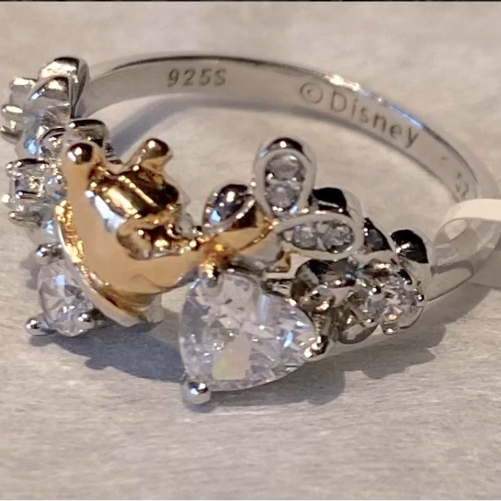 NWT ** Rare** Winnie the pooh Disney ring S925 charmed aroma